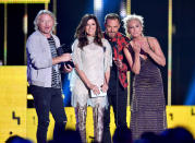 <p>(L-R) Philip Sweet, Karen Fairchild, Jimi Westbrook and Kimberly Schlapman of Little Big Town accept and award onstage during the 2017 CMT Music Awards at the Music City Center on June 7, 2017 in Nashville, Tennessee. (Photo by Jason Davis/WireImage) </p>