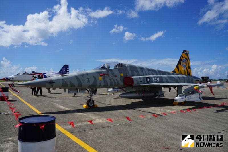 ▲虎斑迷彩F-5E彩繪戰機。（資料照 ／記者呂炯昌攝）