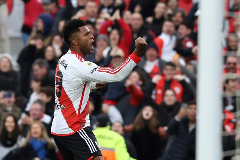 Miguel Angel Borja celebra un gol de River Plate ante Lanús en la liga argentina el 21 de julio de 2024 en Buenos Aires (ALEJANDRO PAGNI)