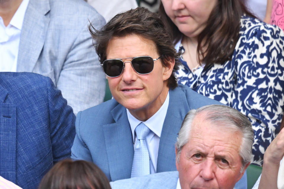 Tom Cruise asiste a The Wimbledon Men's Singles Final en the All England Lawn Tennis and Croquet Club en 2022 en Londres, Inglaterra (Photo by Karwai Tang/WireImage)