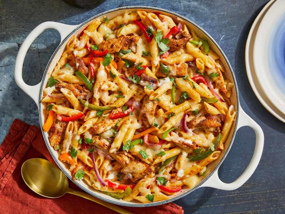 One Pot Chicken Fajita Pasta