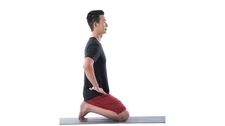 yoga for runners pose: kneeling toe stretch 