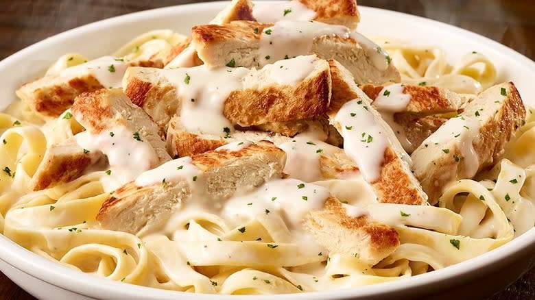 Chicken Alfredo from Olive Garden