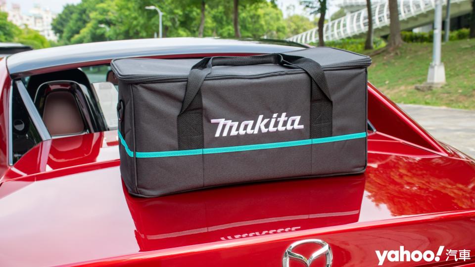 Makita牧田CL121DSA充電式車用吸塵器開箱實測！用最硬派的工具處理車內最軟的那一塊！