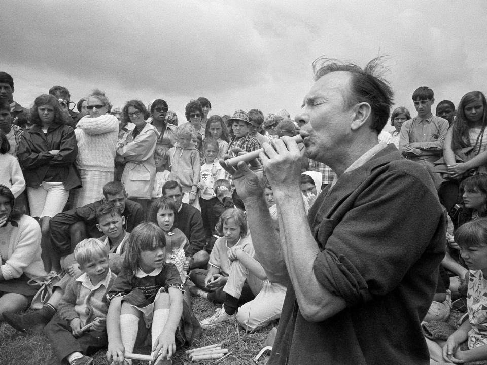 pete seeger newport folk festival