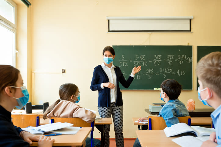 COVID-19 y escuelas, ¿cuál es la opción más segura?