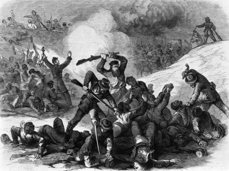Soldados de caballería liderados por Nathan Bedford Forrest, más tarde gran mago del Ku Klux Klan, asesinaron a soldados negros de la Unión tras la rendición de Fort Pillow en Tennessee, el 12 de agosto de 1864 (Foto: MPI/Getty Images).