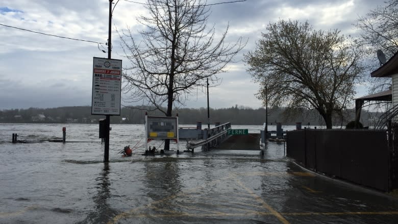 Flooding continues to plague parts of Quebec after rainy start to week