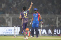 Kolkata Knight Riders' Vaibhav Arora celebrates the wicket of Delhi Capitals' Shai Hope during the Indian Premier League cricket match between Delhi Capitals and Kolkata Knight Riders in Kolkata, India, Monday, April 29, 2024. (AP Photo/Bikas Das)