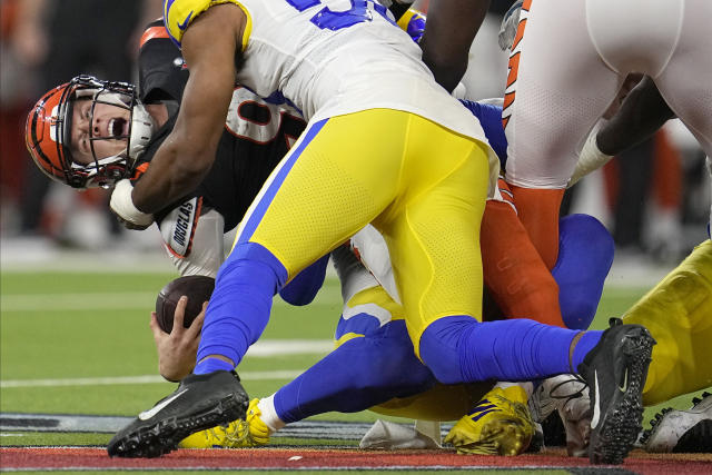 AP PHOTOS: Thrills - and agony - as Rams win Super Bowl