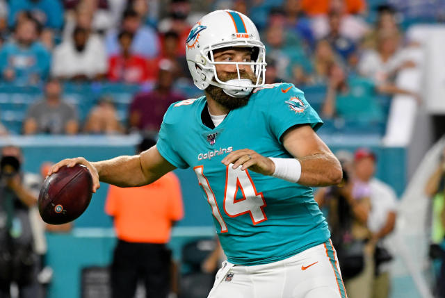 Dolphins name Ryan Fitzpatrick starter over Josh Rosen