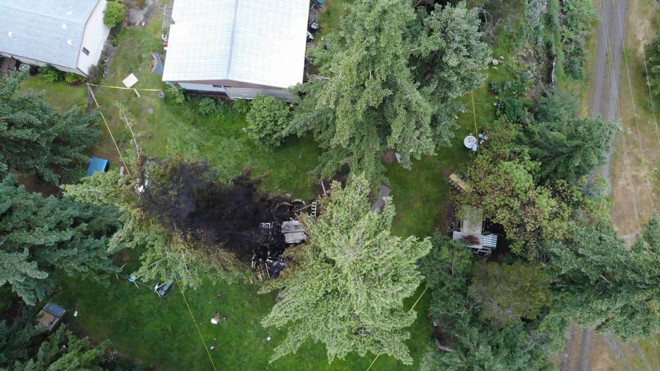 A Port Hadlock, Washington, man lost his left arm and a 6-year-old had burns on her head when a bomb detonated, the Jefferson County Sheriff’s Office said.