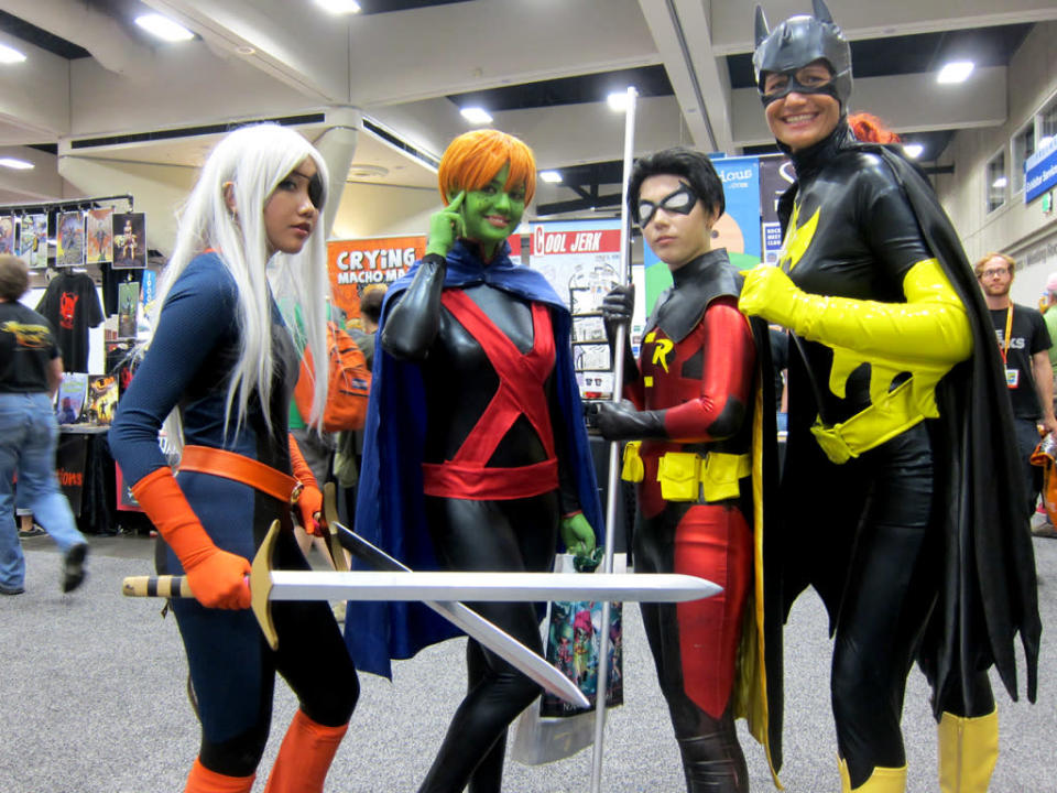 Deathstroke, the Martian Manhunter, Robin and Batwoman join forces - San Diego Comic-Con 2012