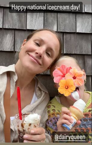 <p>kristenanniebell/Instagram</p> Kristen Bell and her daughter eating Dairy Queen