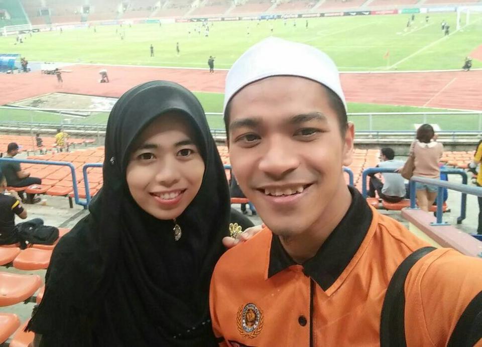 The pair were divorced on Tuesday via a ‘talak satu’ pronouncement on WhatsApp. — Picture via Facebook