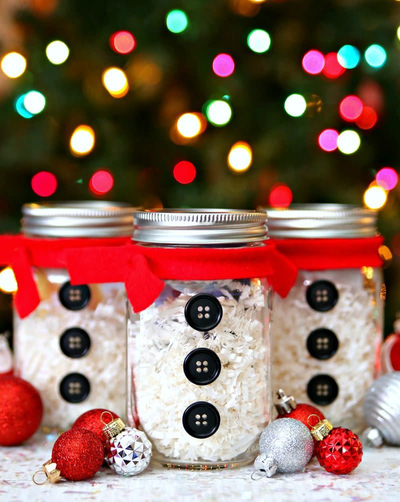 DIY Snowmen Gift Jars