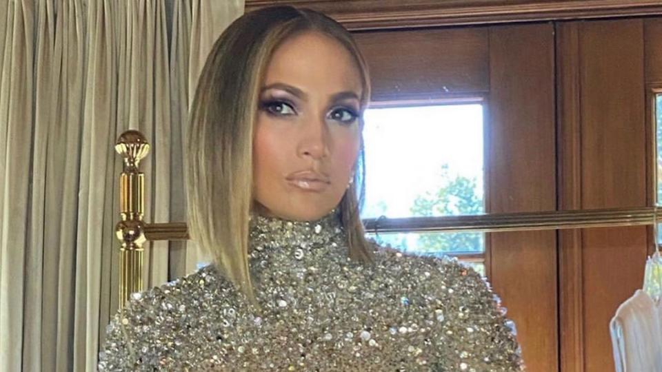 <p>Jennifer Lopez looked mug-nificent getting ready for the 2020 Independent Spirit Awards. </p>