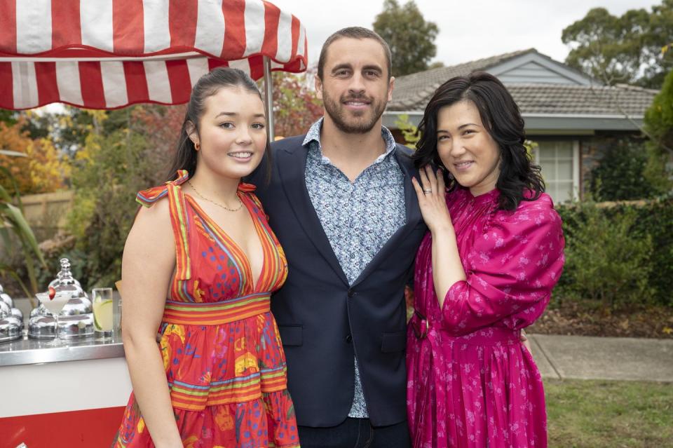 sadie rodwell, andrew rodwell and wendy rodwell in neighbours