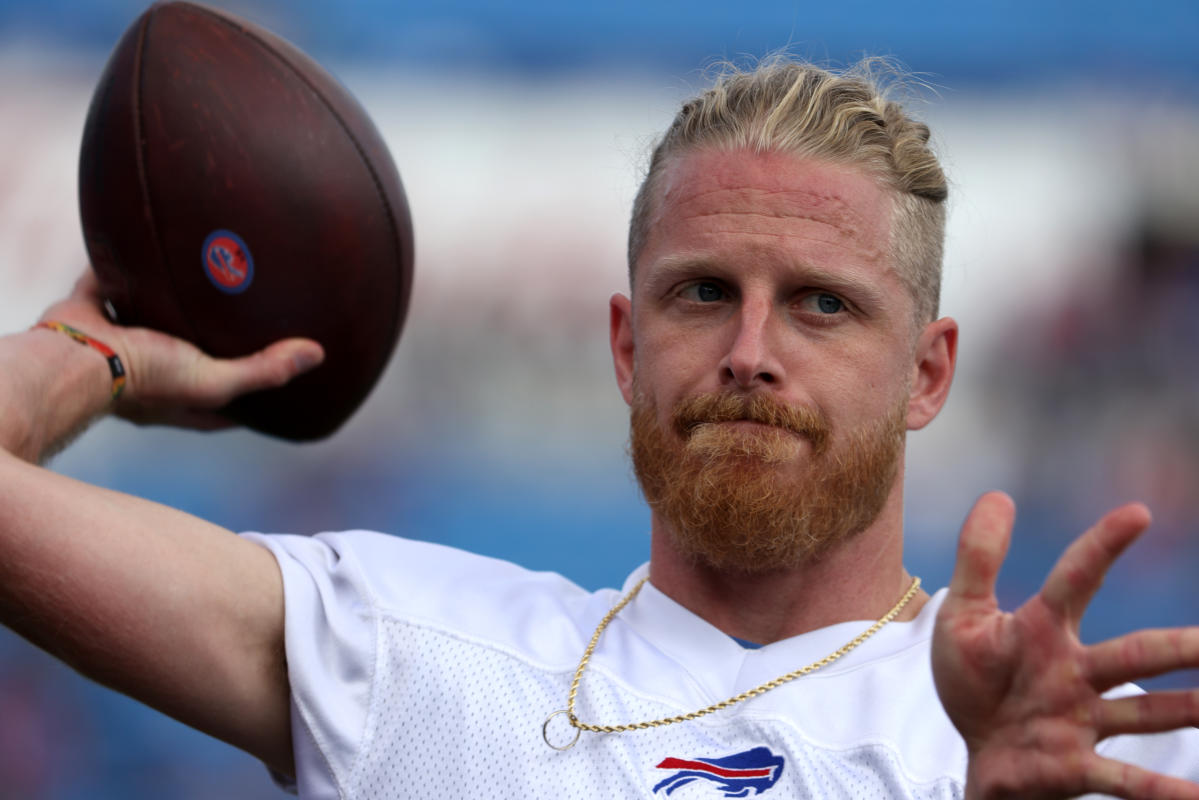 Cole Beasley, COVID-19: Bills WR out five days due to close contact -  Sports Illustrated