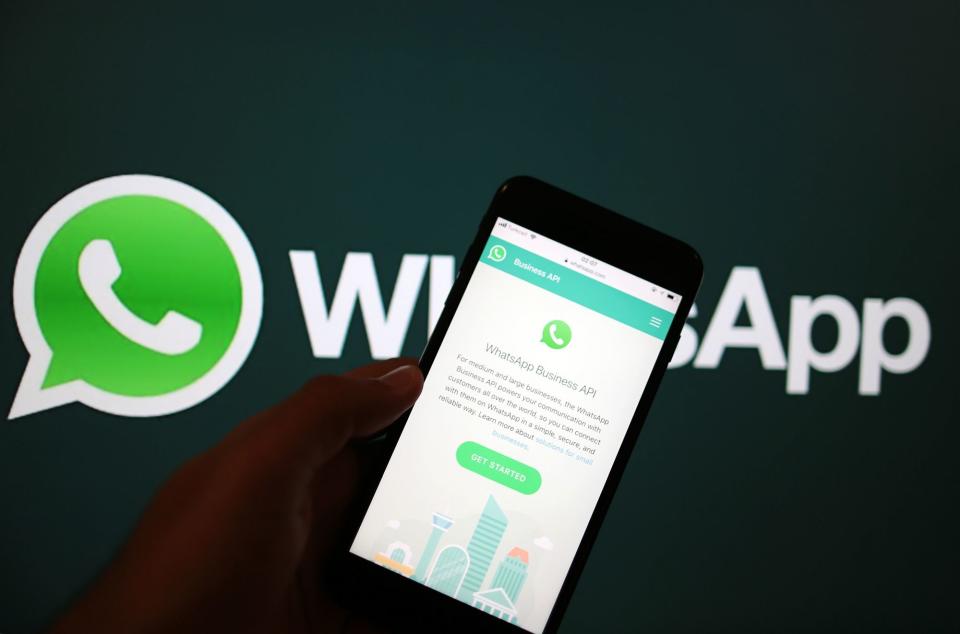 Geld verdienen will Facebook mit WhatsApp zunächst mit der Business-Variante des Messengers.(Bild: ddp/abaca press)