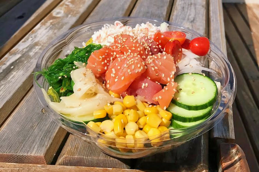 <p>Photo: Poke Square/<a href="https://yelp.com/biz_photos/poke-square-seattle-3?select=sa2u0wpw_6EBymhigu_dJw&utm_campaign=860052b5-0473-47c2-9d7d-fdec5adbdf97%2Cd472dfcf-da2f-4e2b-9318-42b01f581a1a&utm_medium=81024472-a80c-4266-a0e5-a3bf8775daa7" rel="nofollow noopener" target="_blank" data-ylk="slk:Yelp;elm:context_link;itc:0;sec:content-canvas" class="link ">Yelp</a></p>