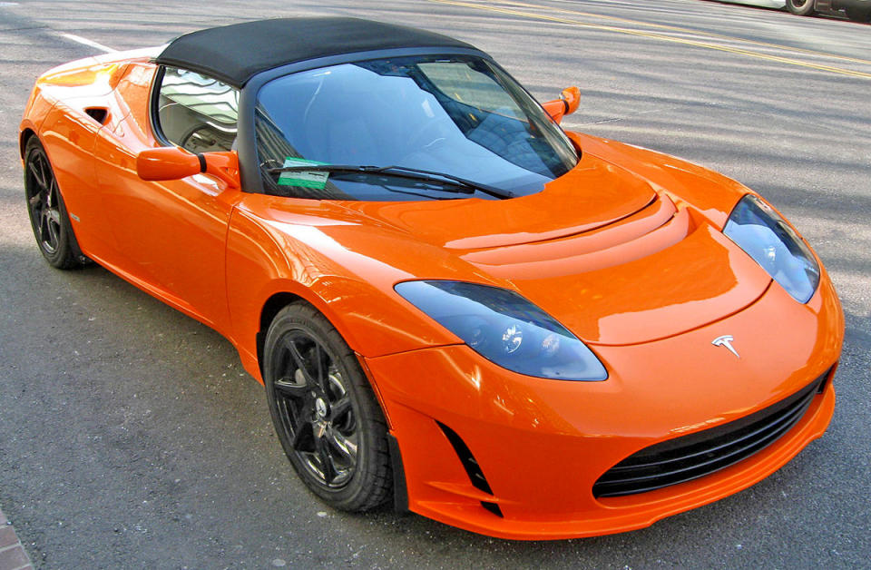 Tesla 第一款量產車 Roadster