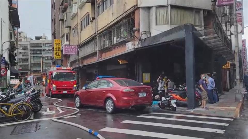 松山旅館火警民眾驚逃　1男無呼吸心跳急送醫