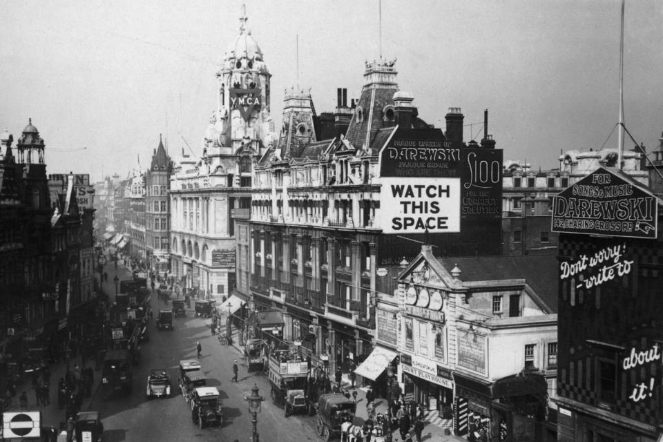 Tottenham Court Road at the junction with Oxford Street and Charing Cross Road in 1919 (Getty Images)