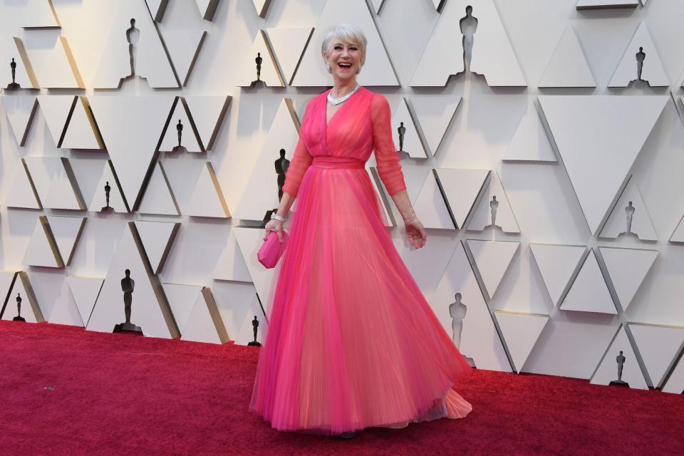 Helen Mirren lief in Schiaparelli über den roten Oscar-Teppich. (Bild: Getty Images)