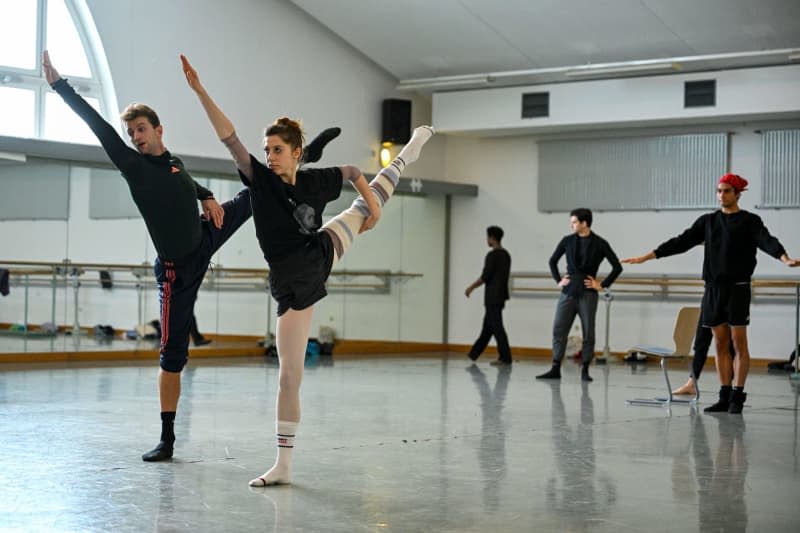 Dancers during rehearsal at the Bavarian State Ballet in Munich. The ballet world has long been overshadowed by toxic body stereotypes and problematic training methods. But focus is shifting to safeguarding the well-being of dancers who train for hours on end every day. Lennart Preiss/dpa