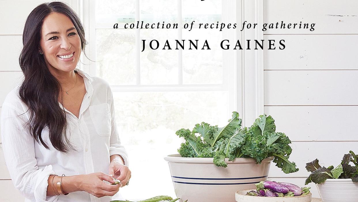 The cover of Joanna Gaines' new book, <i><a href="https://www.amazon.com/Magnolia-Table-Collection-Recipes-Gathering/dp/006282015X/ref=sr_1_1?ie=UTF8&amp;qid=1524703577&amp;sr=8-1&amp;keywords=magnolia+table" target="_blank">Magnolia Table</a></i>. (Photo: Amy Neunsinger/Magnolia Table)