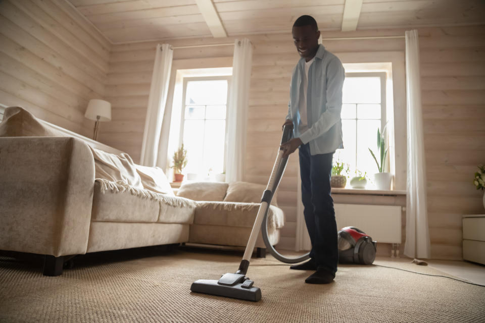 Bed Bath &amp; Beyond&rsquo;s Black Friday deals roll out Nov. 26 for 20% off your entire online purchase through Nov. 28. It's a great time to save on vacuums and household cleaning gadgets. (Photo: fizkes via Getty Images)