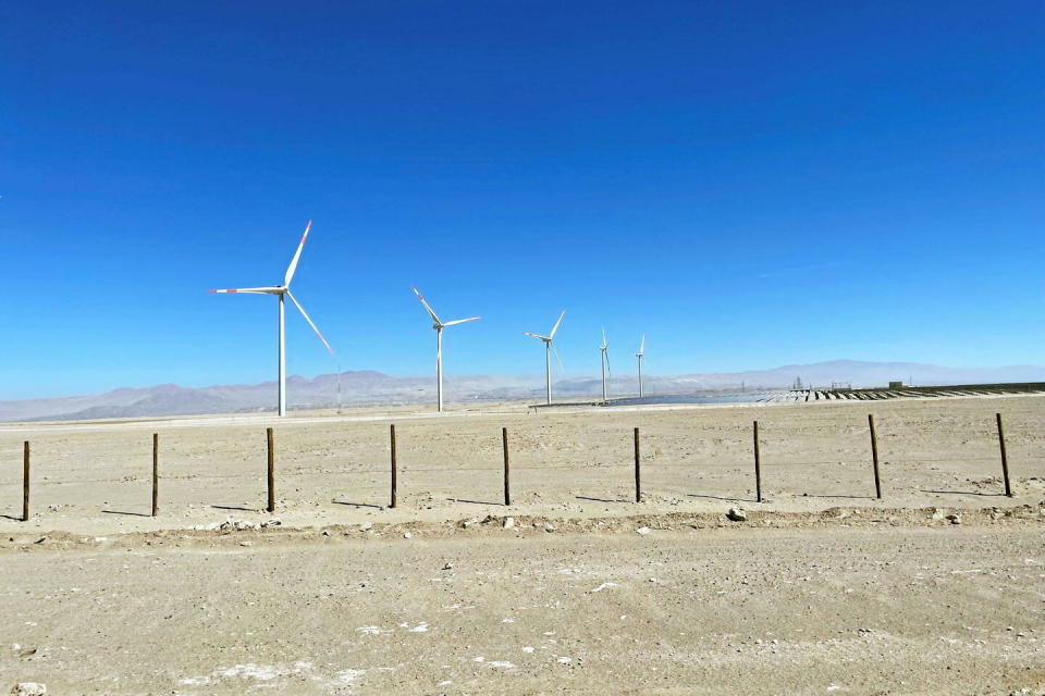 Le parc éolien de Calama dans le désert d'Atacama. Inauguré à l'automne 2022, il a une capacité de 162 MW installée.   - Credit:MB