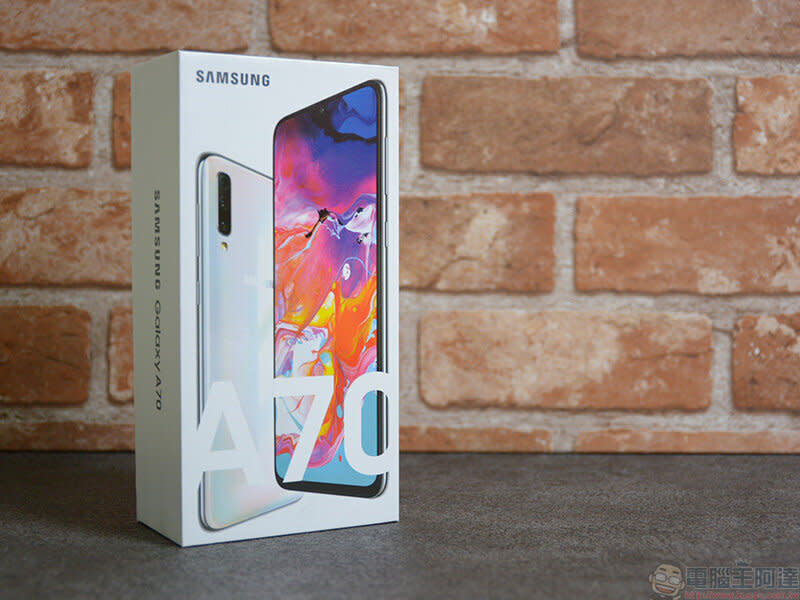 最新 Samsung Galaxy A70 開箱 實拍