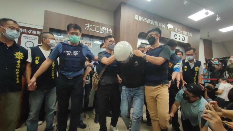 台南殺警案昨(7)日偵查終結，凶嫌林信吾被求處死刑。   圖：台南市警察局提供（資料照）