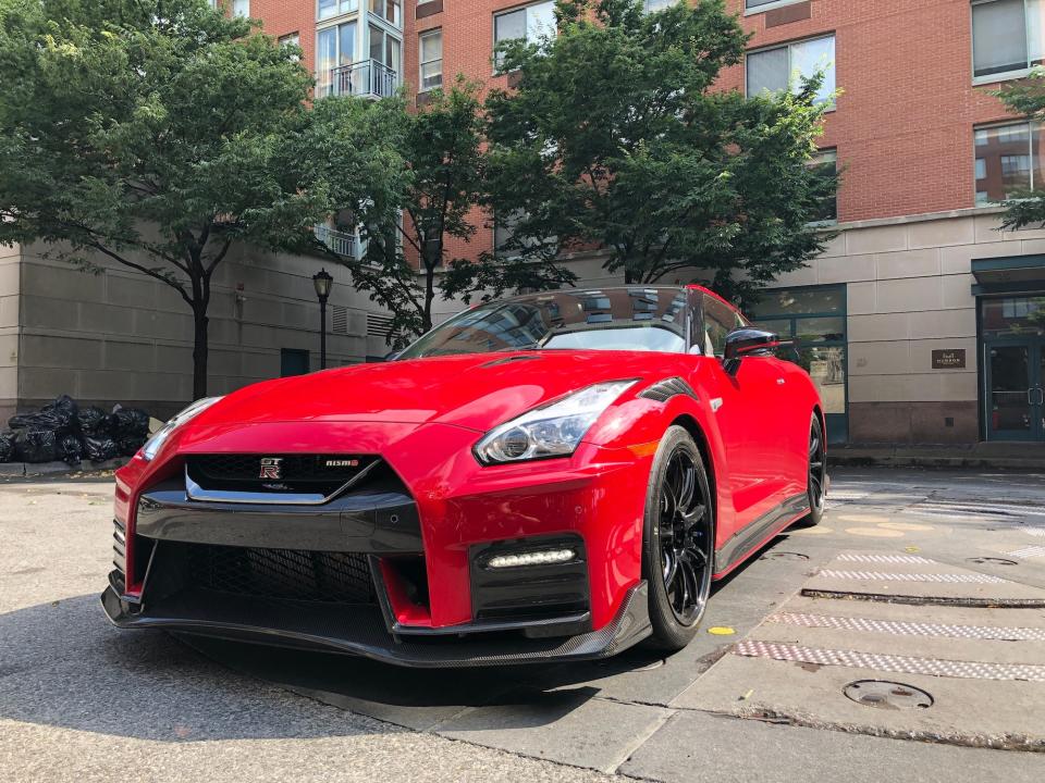 Nissan GT-R