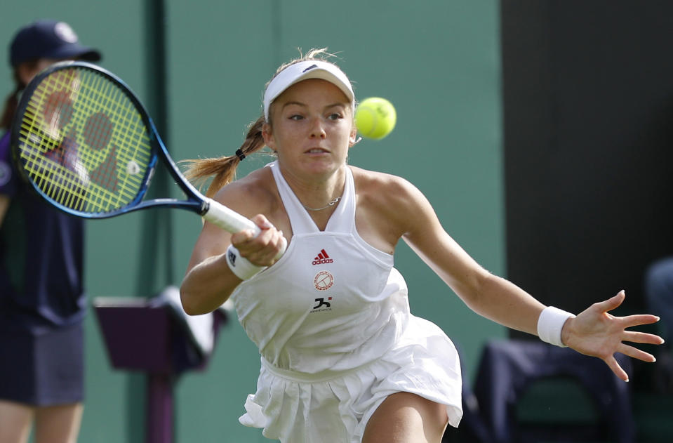 Katie Swan suffered a three set defeat in the first round of Wimbledon, beaten 4-6 6-4 6-4 by Ukrainian Marta Kostyuk.