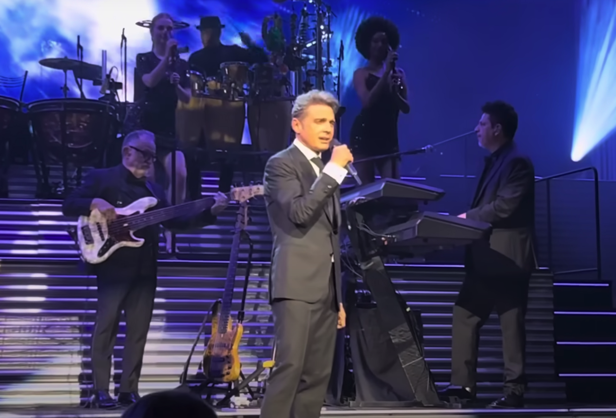 Luis Miguel inició su gira en Buenos Aires la noche del 3 de agosto | Captura de video de YouTube