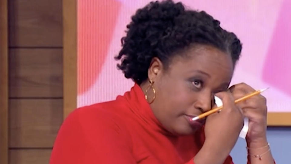 Charlene White había llorado previamente en Loose Women por las revelaciones de fiestas de encierro en Downing Street, mientras que su familia no había podido llorar juntos a su tía.  (ITV)