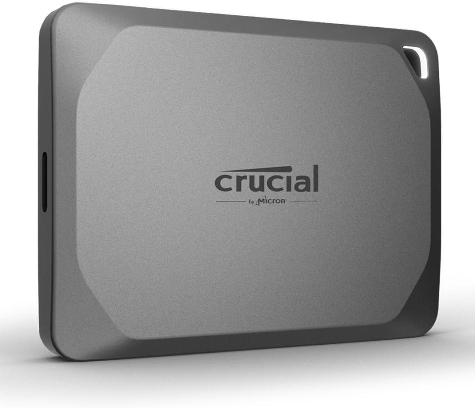 Crucial X9 Pro 僅重 39g，而且帶有防水防塵規格，極為輕便可隨身攜帶。