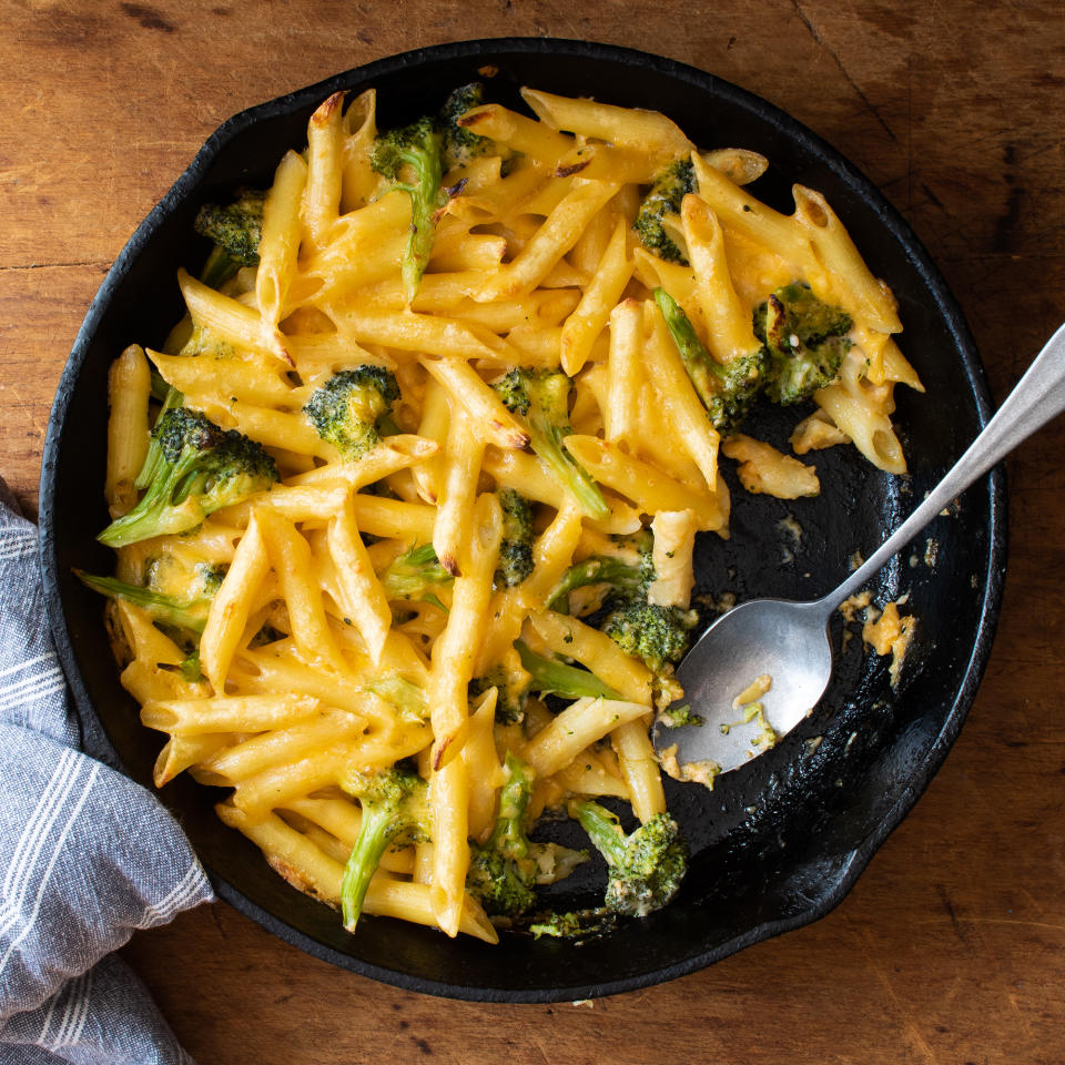 Skillet Broccoli-Cheddar Mac & Cheese