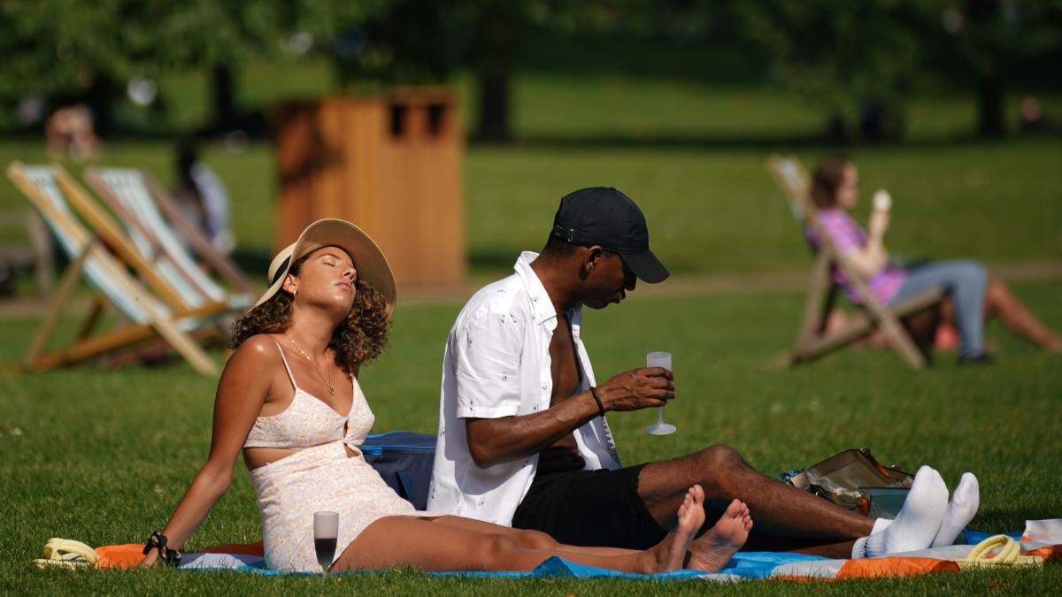 UK weather today - Britain set for 29C scorcher ahead of hottest day of  year on Friday but washout August coming