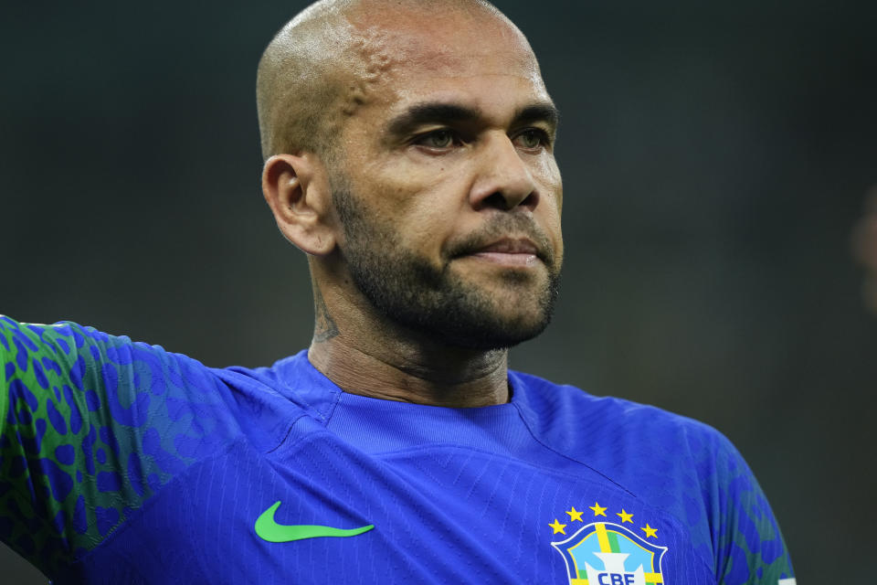 Dani Alves hace historia y se convierte en el jugador de Brasil más longevo en disputar una Copa del Mundo con la Canarinha (Foto: Jose Breton/Pics Action/NurPhoto via Getty Images)