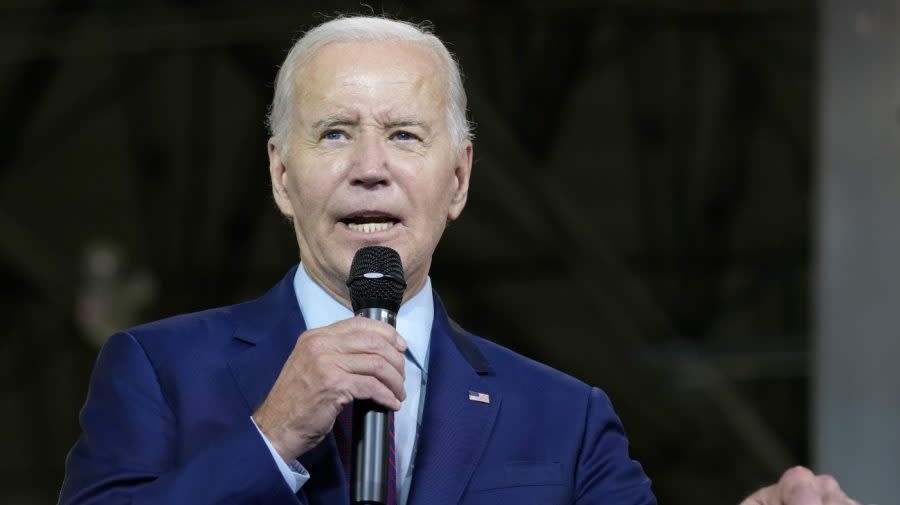 Biden meets with Teamsters as group weighs 2024 endorsement