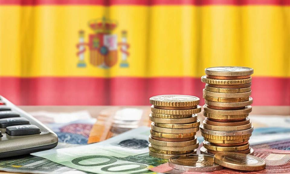El crecimiento del sector servicios español se acelera en marzo, según el PMI