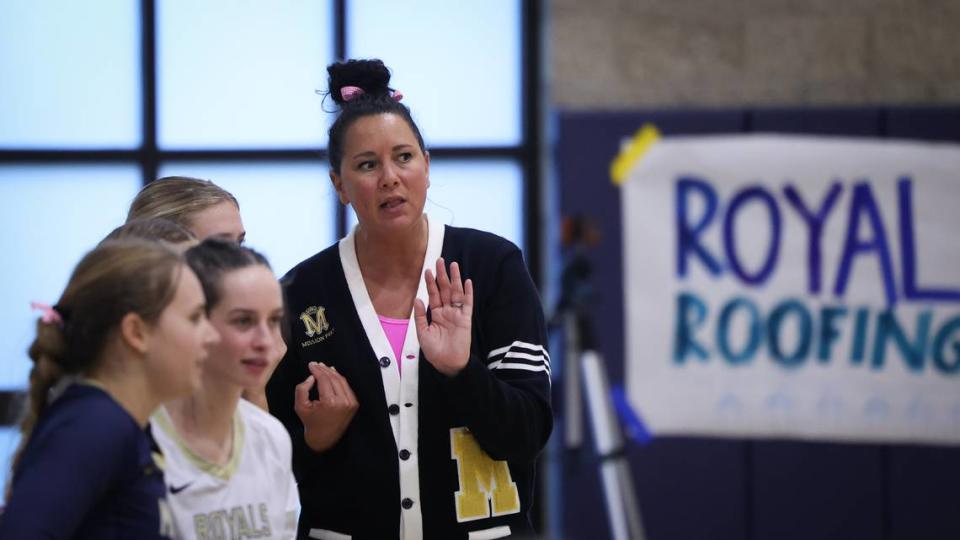 Mission Prep Head Coach Lyndsey Weisenberg talks to her players. Cowitz Gymnasium at Mission Prep was full and loud as the San Luis Obispo Tigers girls volleyball team beat the Royals 3-0 Sept. 26, 2023.