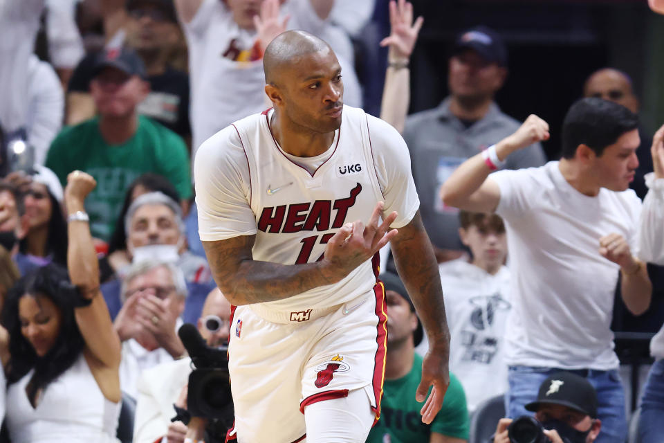 費城76人簽下防守悍將P.J. Tucker。（Photo by Michael Reaves/Getty Images）