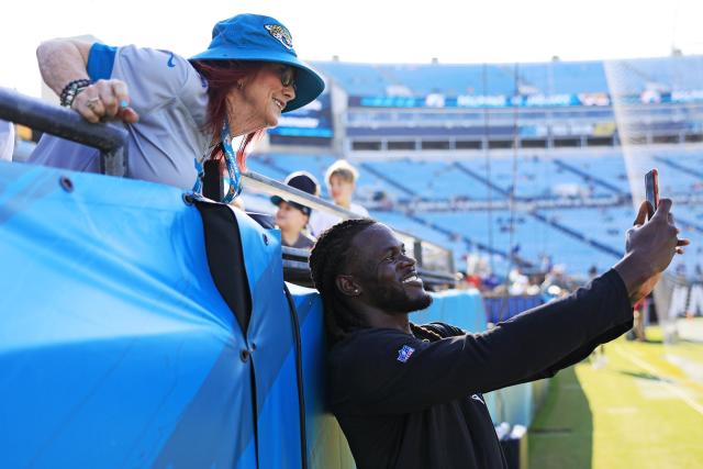 Jacksonville Jaguars first padded practice 2023 Everbank miller center