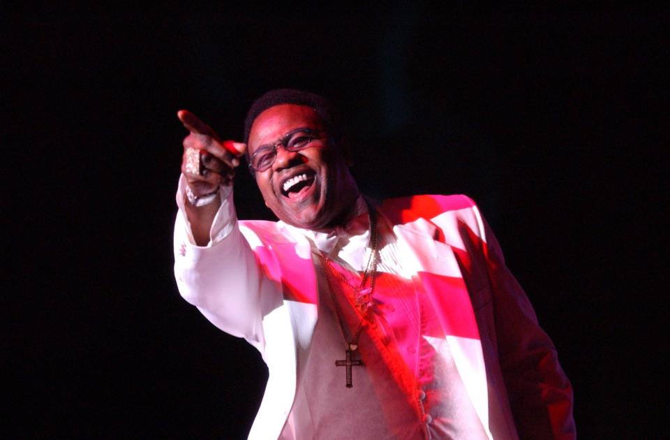 Al Green performed at UNCW's Trask Coliseum for the 2003 Azalea Festival.