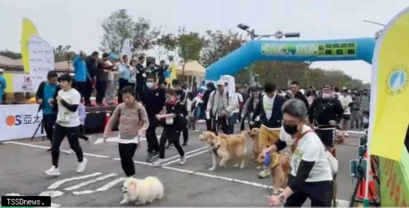 林副縣長希望藉由運動，帶動田中鎮的發展，一起將田中鎮打造成最具熱情的運動小鎮。（記者方一成攝）